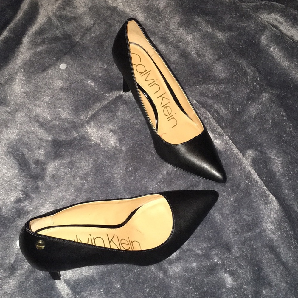 👠 Calvin Klein black shoes